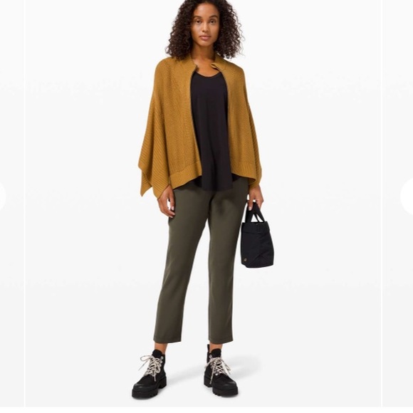 lululemon athletica Jackets & Blazers - Lululemon 🍋 Softer Still Wrap/Poncho